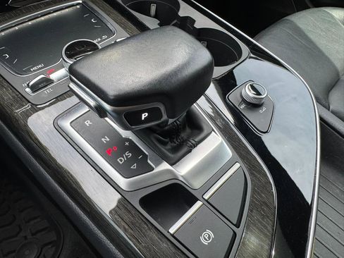 Used 2019 Audi Q7 3.0T Premium w/ Convenience Package AWD/4WD image 22