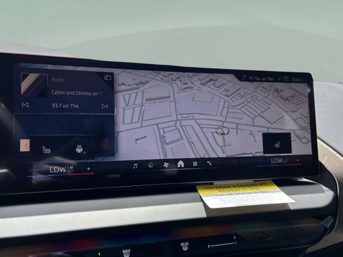 Used 2025 BMW X3 xDrive30i w/ Premium Package image 16