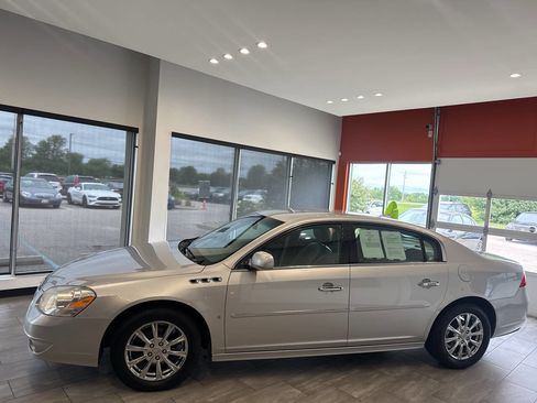 Used 2010 Buick Lucerne CXL image 7