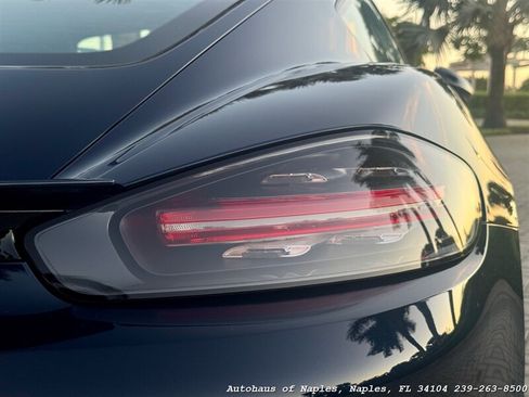 Used 2017 Porsche 718 Cayman RWD image 12