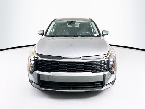 Used 2026 Kia Sportage LX image 2