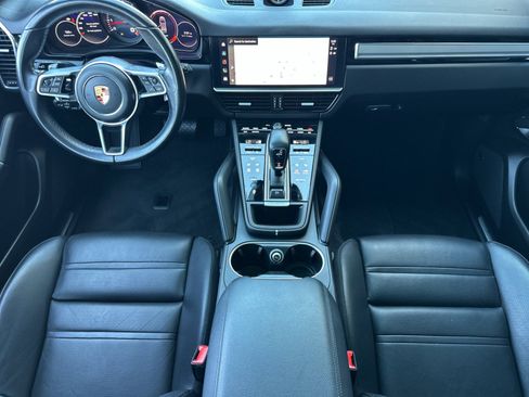 Used 2023 Porsche Cayenne Platinum Edition AWD/4WD image 6