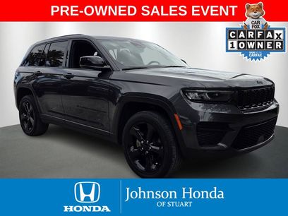 Used 2023 Jeep Grand Cherokee Altitude