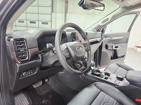 New 2025 Ford Ranger Lariat w/ FX4 Off-Road Package image 18