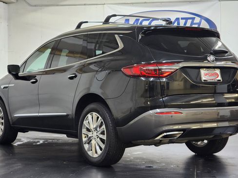 Used 2019 Buick Enclave Essence image 9