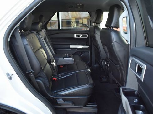 Used 2022 Ford Explorer XLT w/ Equipment Group 202A image 41