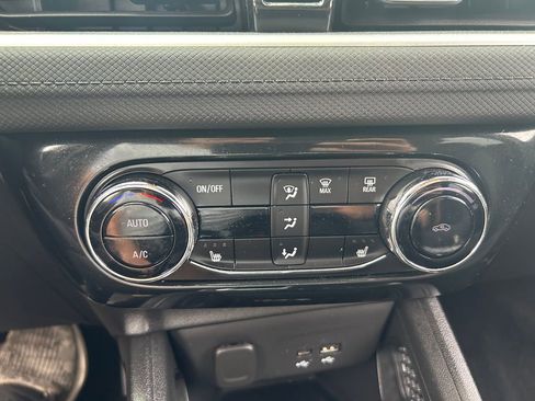 Used 2024 Chevrolet TrailBlazer LT w/ Convenience Package AWD/4WD image 14