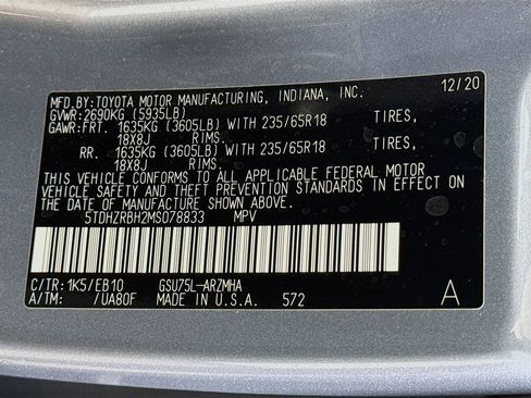 Certified 2021 Toyota Highlander XLE AWD/4WD image 32