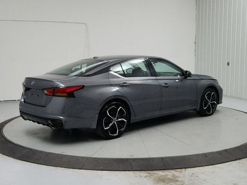 Used 2025 Nissan Altima 2.5 SR FWD image 7