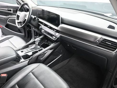 Used 2025 Kia Telluride S FWD image 26