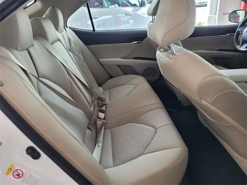 Used 2019 Toyota Camry LE image 13