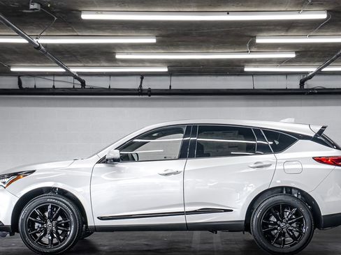 New 2026 Acura RDX SH-AWD image 2