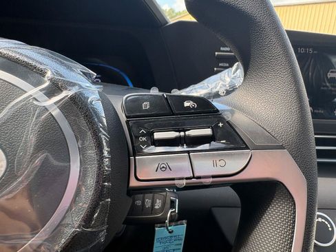 New 2026 Hyundai Elantra SE FWD image 25