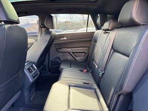 Used 2020 Volkswagen Atlas Cross Sport SE image 9