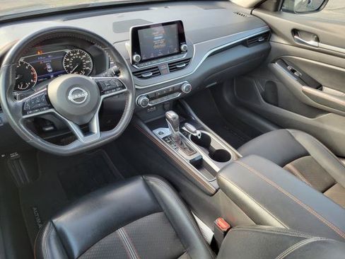 Used 2024 Nissan Altima 2.5 SR FWD image 26