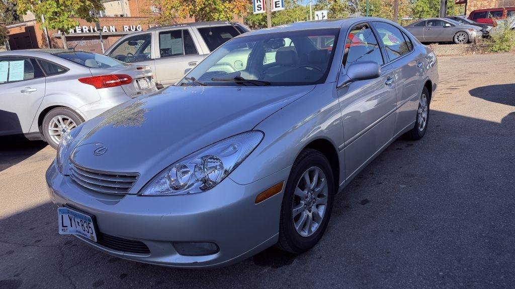 Used 2004 Lexus ES 330 FWD image 2