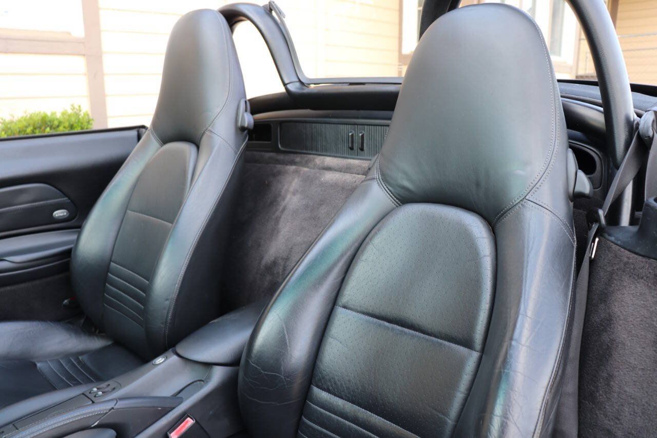 Used 2002 Porsche Boxster RWD image 26