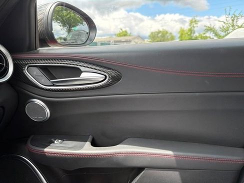 Used 2023 Alfa Romeo Giulia Estrema AWD/4WD image 25