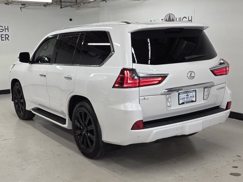 Used 2017 Lexus LX 570 4WD w/ Luxury Package image 21