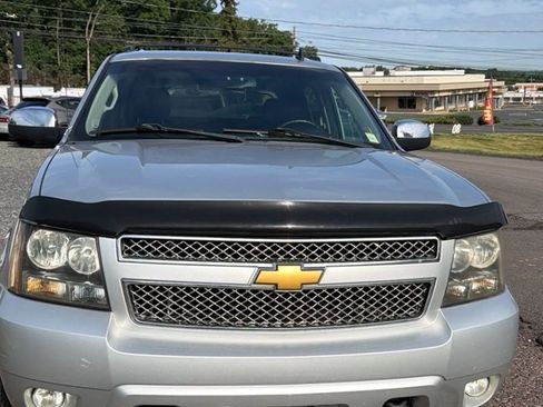 Used 2012 Chevrolet Avalanche LTZ AWD/4WD image 28