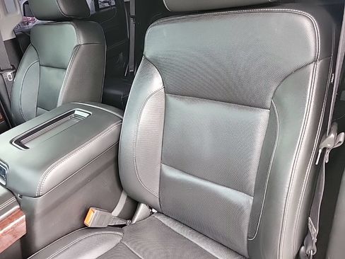 Used 2020 GMC Yukon SLT w/ Premium Edition RWD image 13