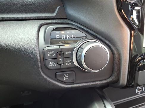 New 2026 RAM 1500 4x4 Crew Cab image 22