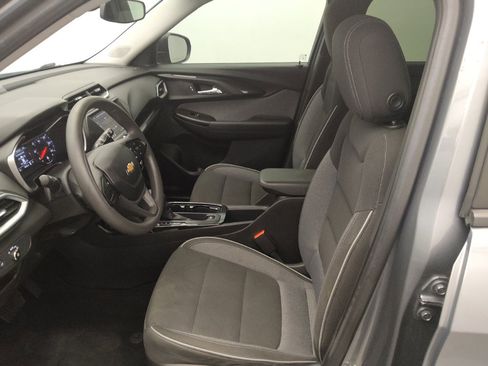 Used 2022 Chevrolet TrailBlazer LS FWD image 17