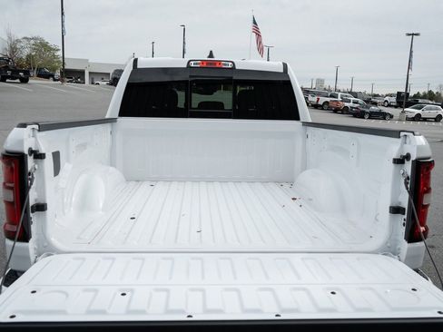 New 2026 RAM 1500 Big Horn AWD/4WD image 9