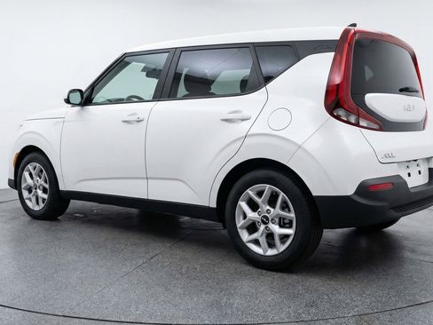 Used 2025 Kia Soul LX w/ LX Technology Package image 6