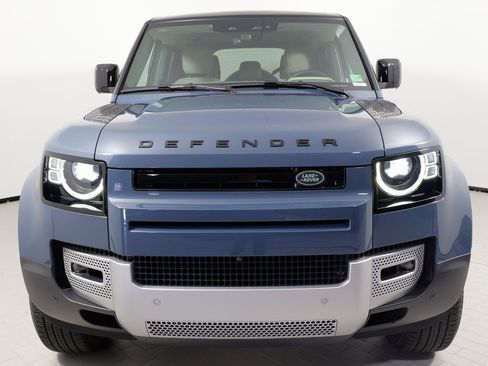 Used 2024 Land Rover Defender 110 S image 19