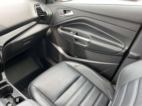 Used 2019 Ford Escape Titanium FWD image 13