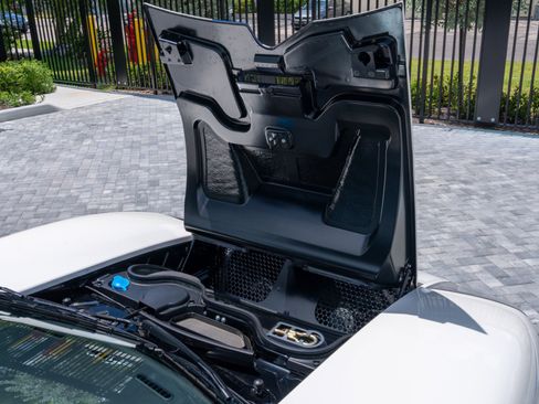 Used 2005 Ford GT RWD image 49