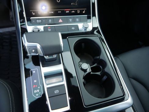 Used 2025 Audi Q7 3.0T Premium Plus image 49