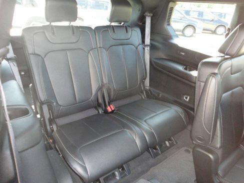 Used 2024 Jeep Grand Cherokee L Limited image 19