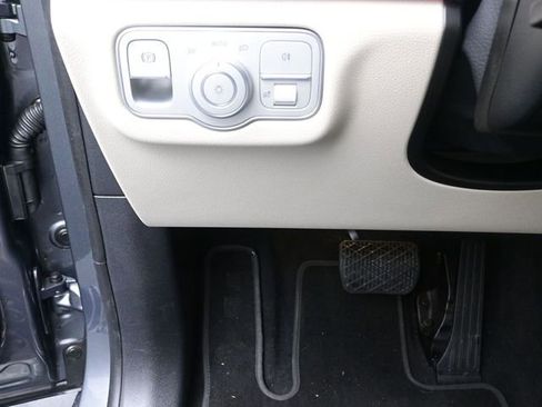 Used 2025 Mercedes-Benz GLE 350 4MATIC image 16