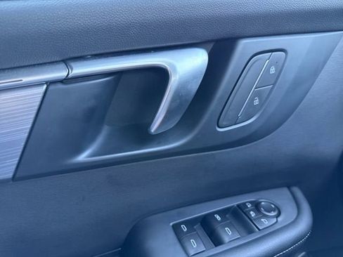 Used 2025 Buick Enclave Preferred FWD image 27