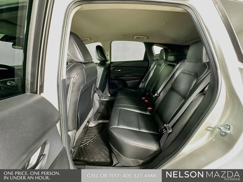 Used 2025 Nissan Murano SV FWD image 21