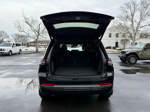 New 2026 Jeep Grand Cherokee Limited AWD/4WD image 9