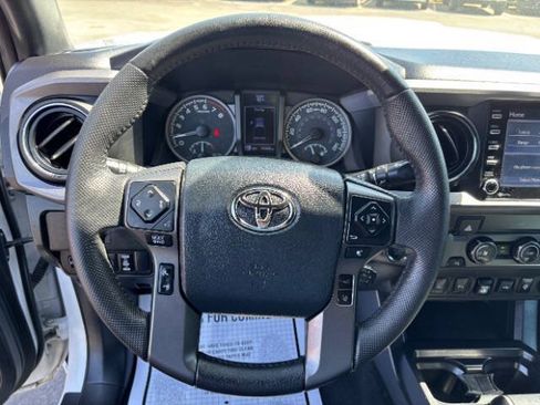 Used 2020 Toyota Tacoma TRD Sport w/ Technology Package RWD image 17