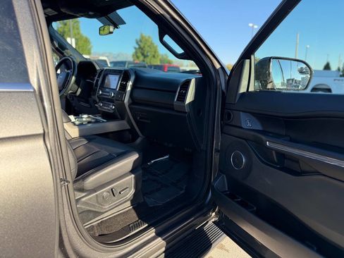Used 2019 Ford Expedition XLT w/ Equipment Group 201A image 24