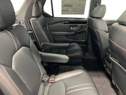 New 2025 Honda Pilot TrailSport image 38