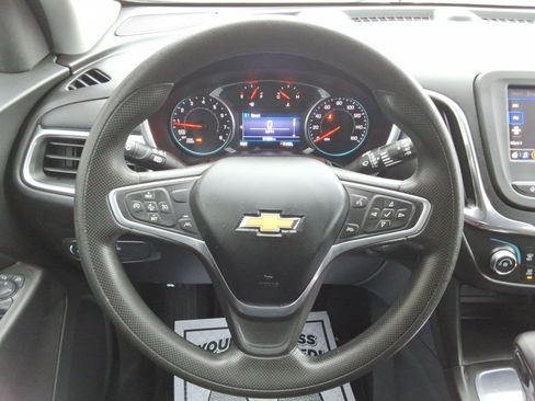 Used 2022 Chevrolet Equinox LT FWD image 9