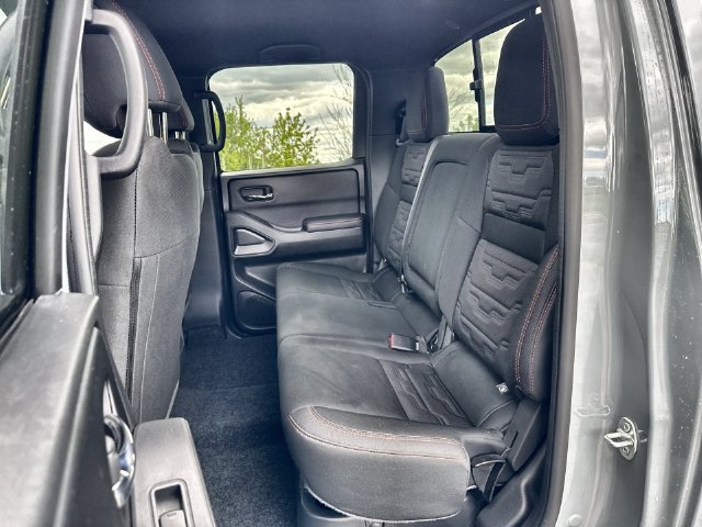 Used 2025 Nissan Frontier PRO-4X AWD/4WD image 14