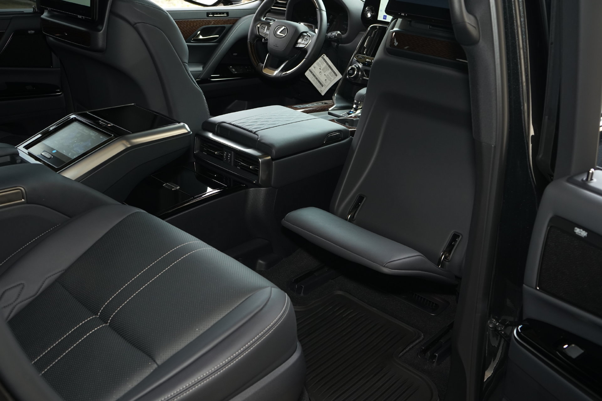 Used 2026 Lexus LX 700h Ultra Luxury AWD/4WD image 25