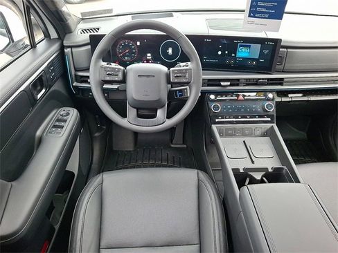 Certified 2025 Hyundai Santa Fe Calligraphy image 11