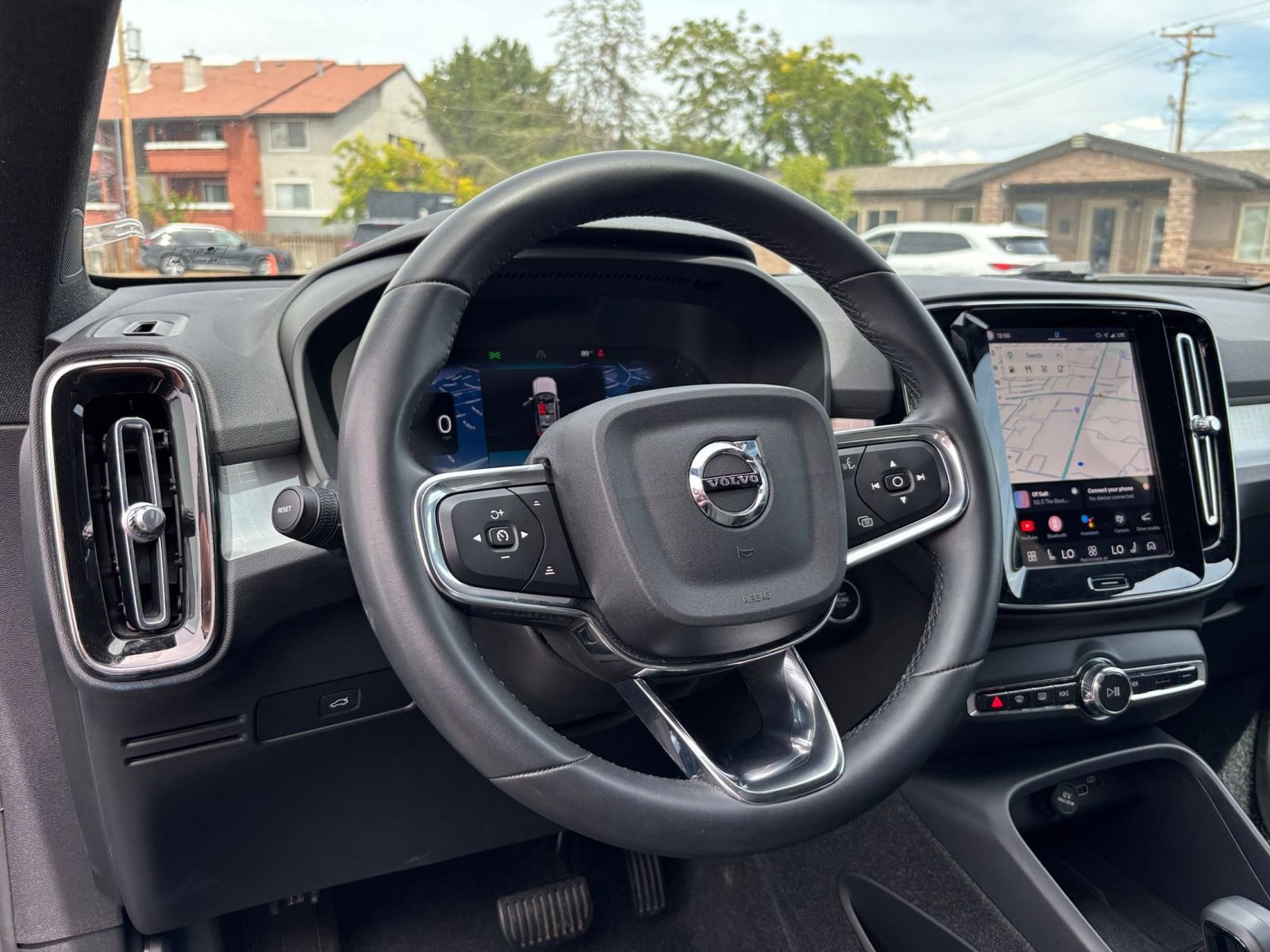 Used 2024 Volvo XC40 B5 Core AWD/4WD image 36
