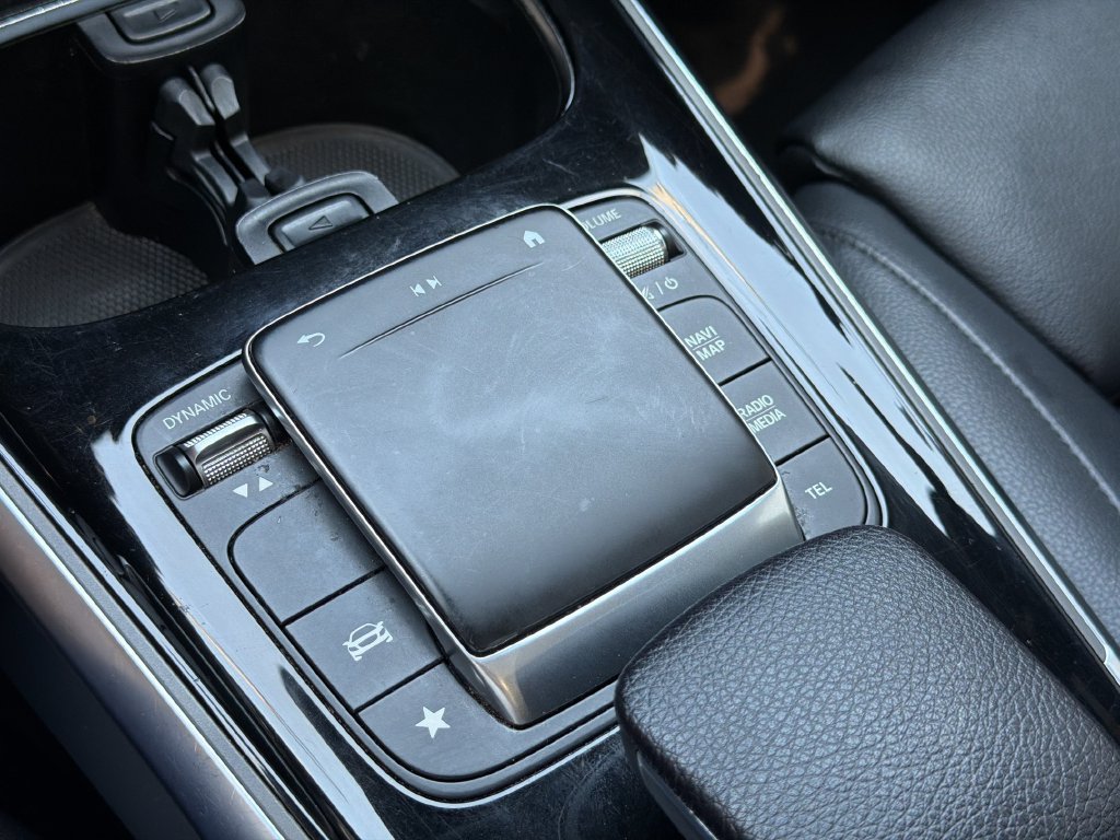 Used 2021 Mercedes-Benz GLB 250 4MATIC image 33