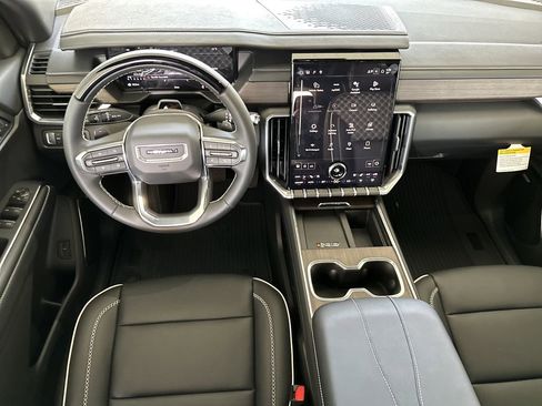 New 2026 GMC Acadia Denali w/ Super Cruise Package FWD image 16