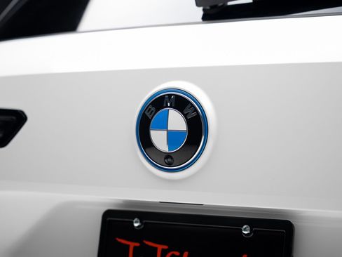 Used 2024 BMW iX xDrive50 w/ Premium Package image 30