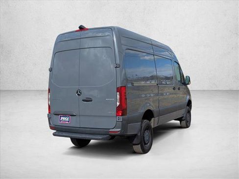 Used 2023 Mercedes-Benz Sprinter 2500 image 5